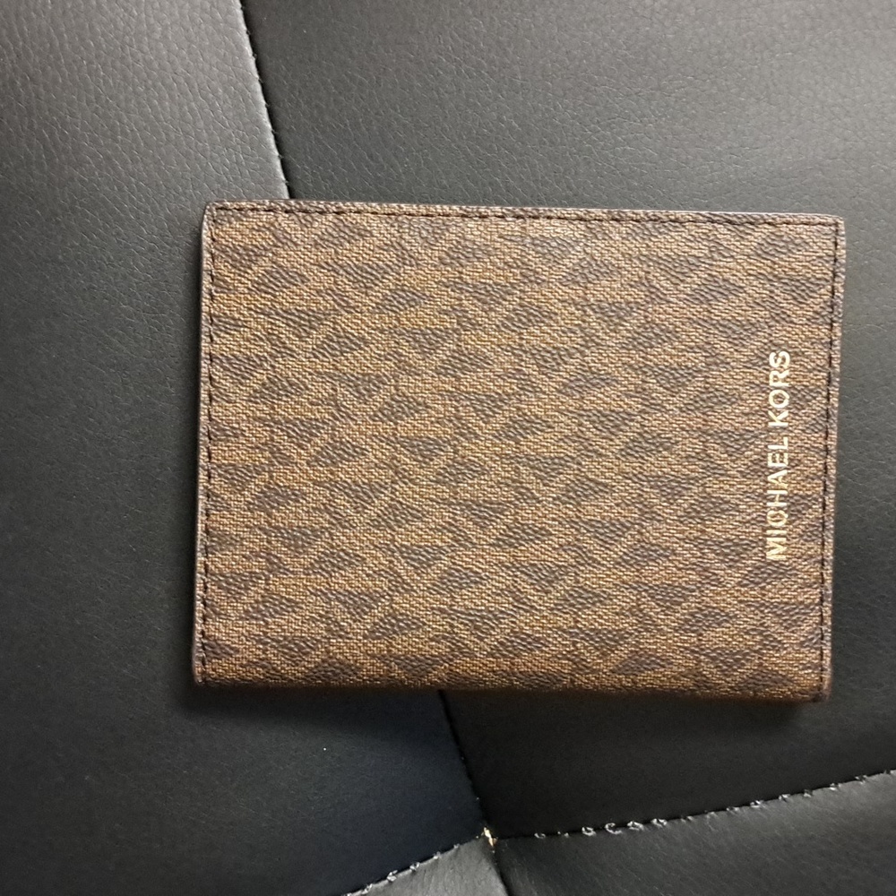 Michael Kors wallet